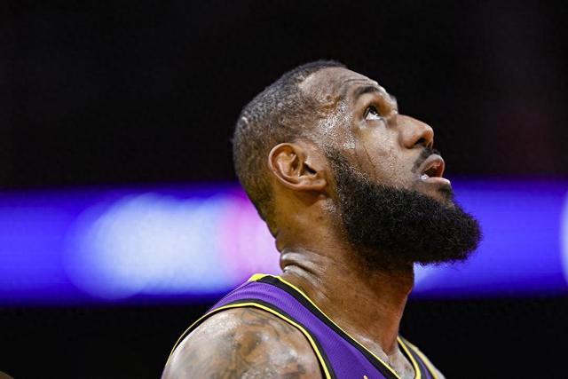 哈特20+19+10尼克斯大胜76人 步行者力克雷霆